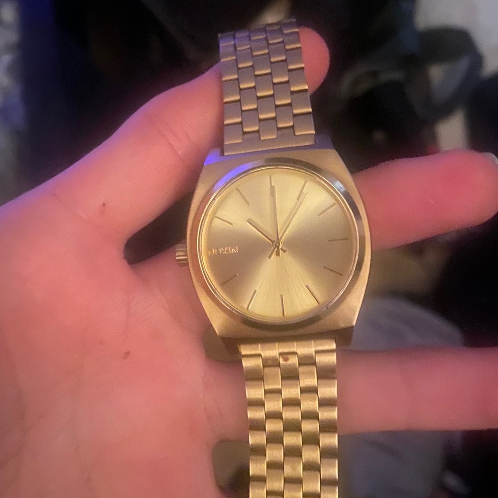 Gp Nixon watch gold